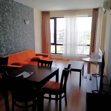 Macon In Saint Vlas דירה